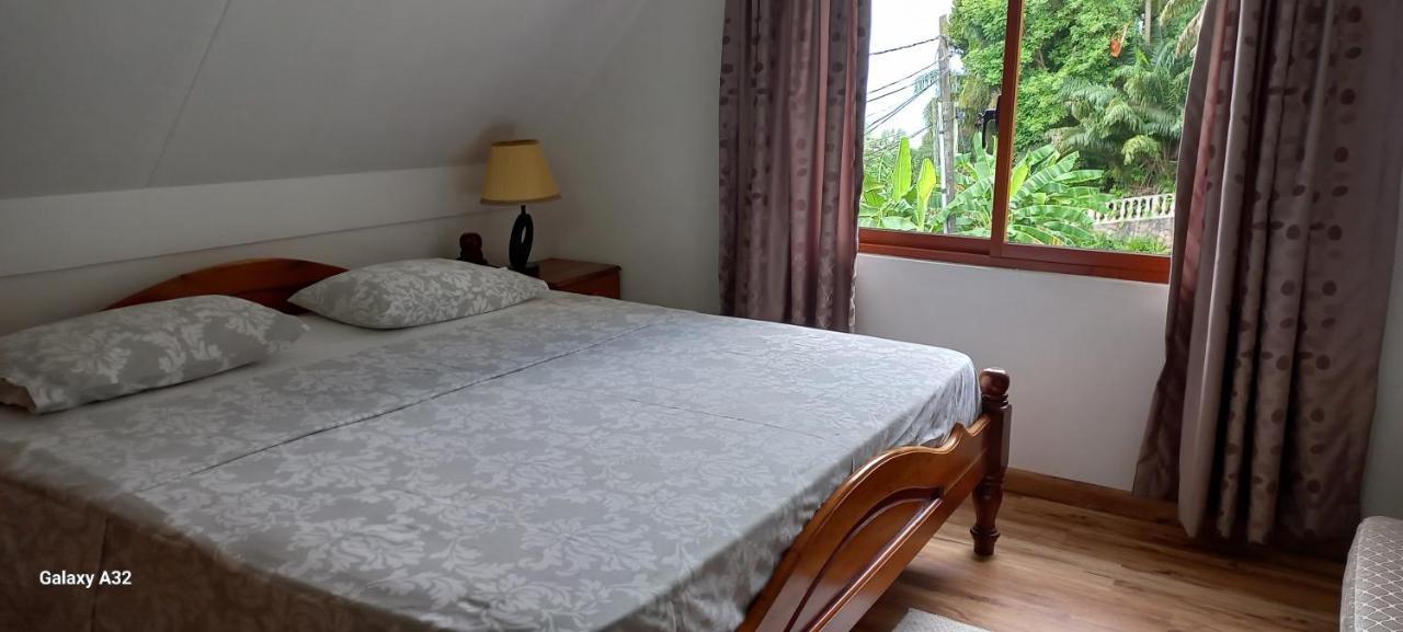 Loversnest Self Catering Anse aux Pins Exteriör bild