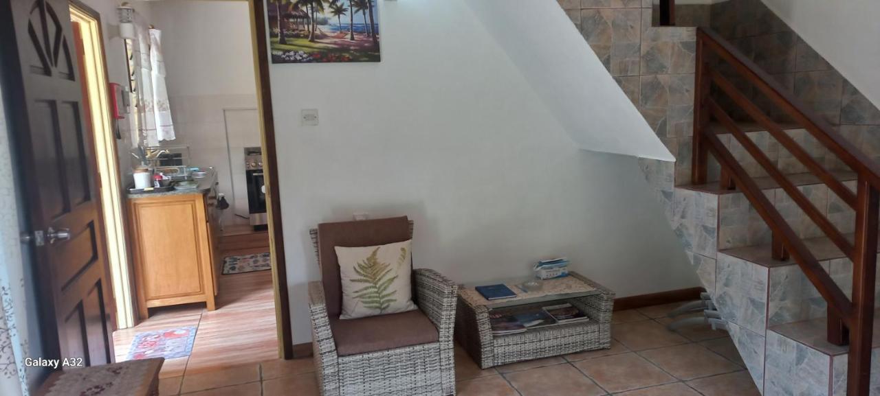Loversnest Self Catering Anse aux Pins Exteriör bild
