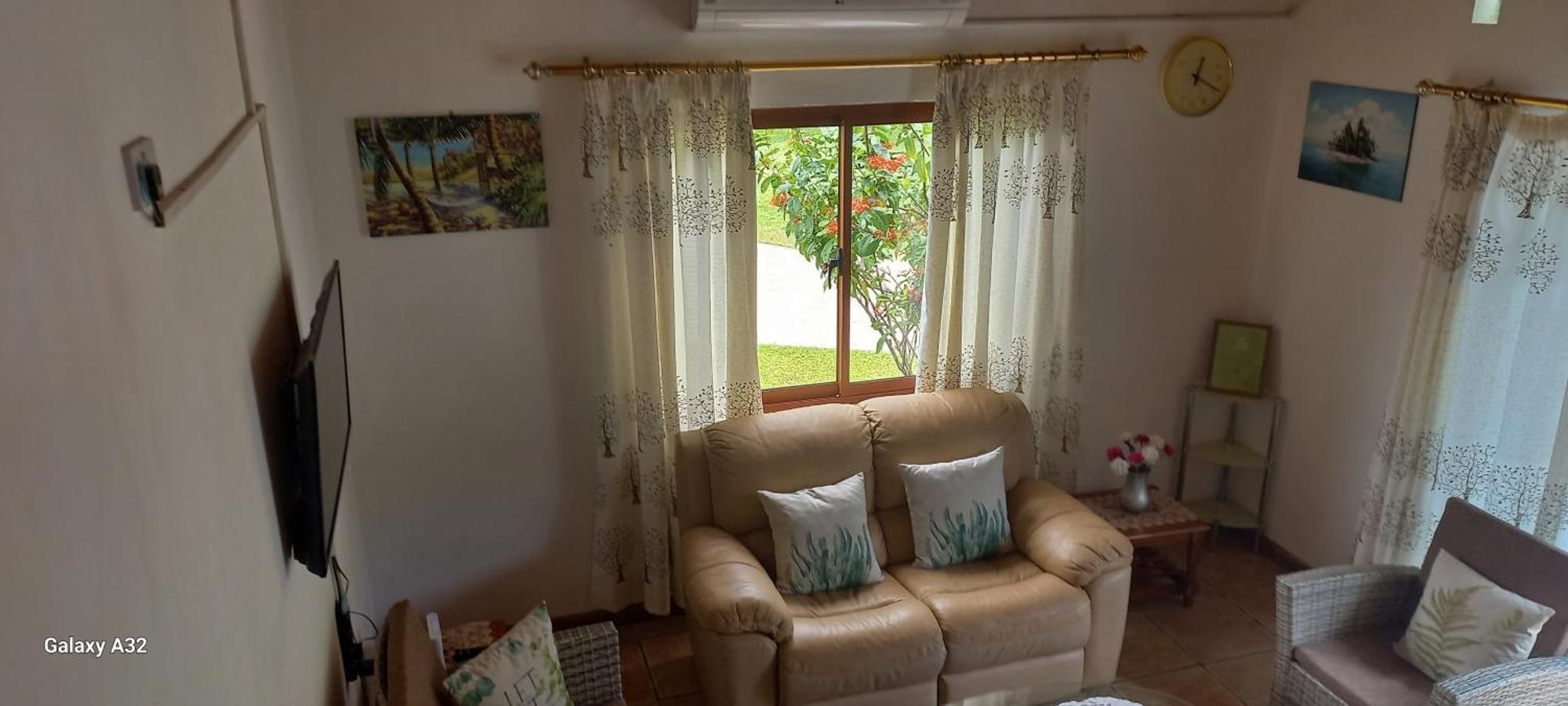 Loversnest Self Catering Anse aux Pins Exteriör bild